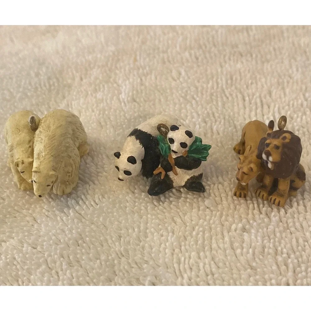 Hallmark 1994 Noahs Ark Keepsake Ornament Set with 9 Animal Pairs Vintage